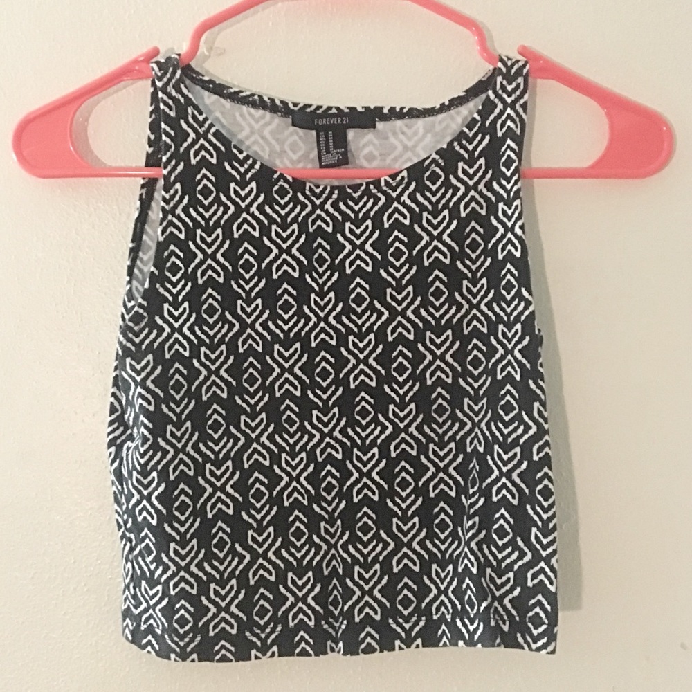 Black & white crop tank